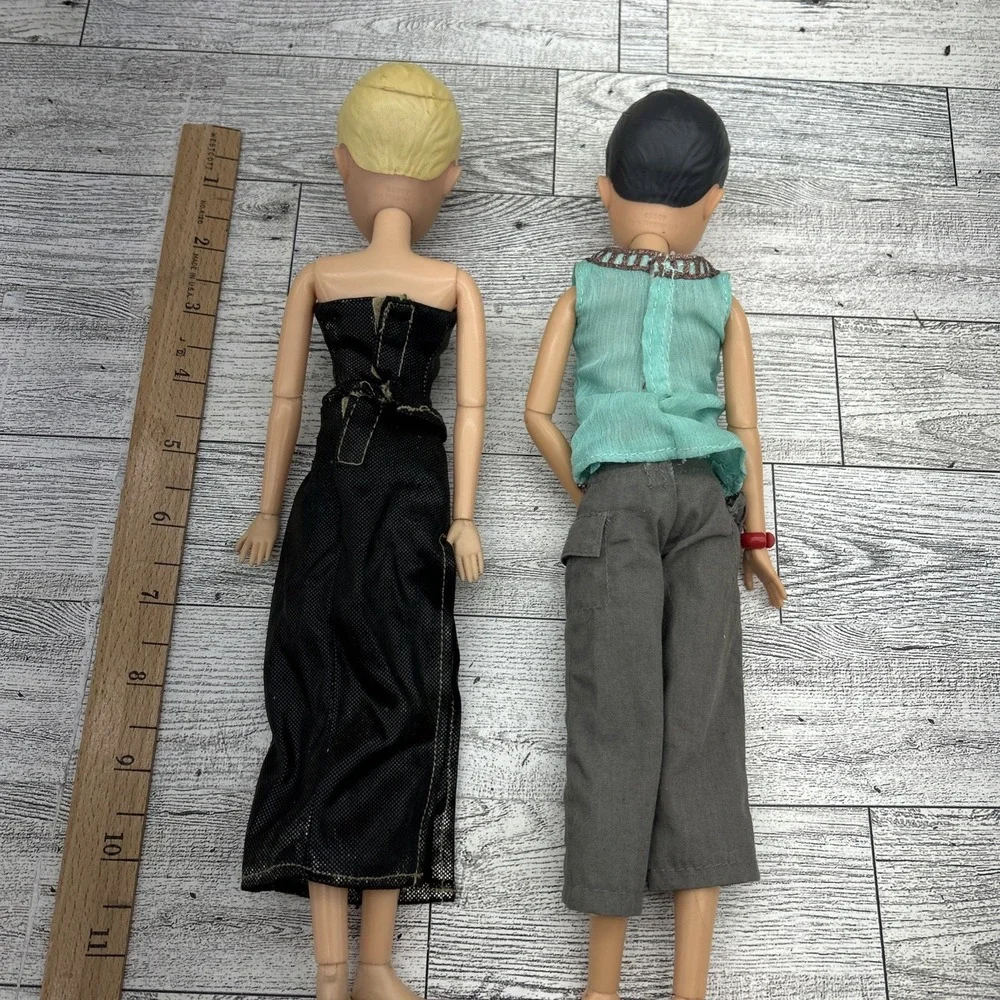 Lot Of 2 Spin Master‎ Liv Dolls Blue Brown Eyes Jointed No Wigs